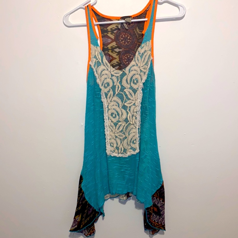 XS Gimmicks by BKE Turquoise Orange Lace Sleeveless Flowy Top